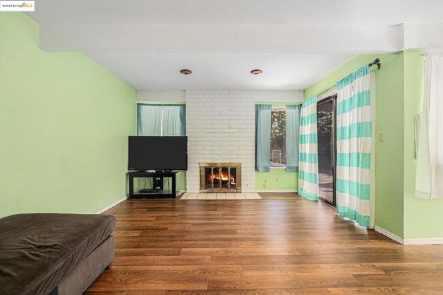 2329 Lido Cir, Stockton, CA 95207