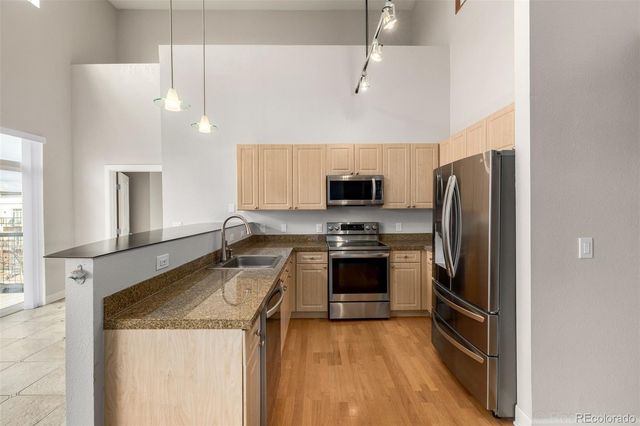 5677 S Park Place 311A, Englewood, CO 80111