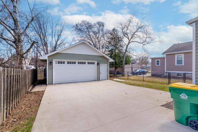 419 S CLAY STREET, Green Bay, WI 54301