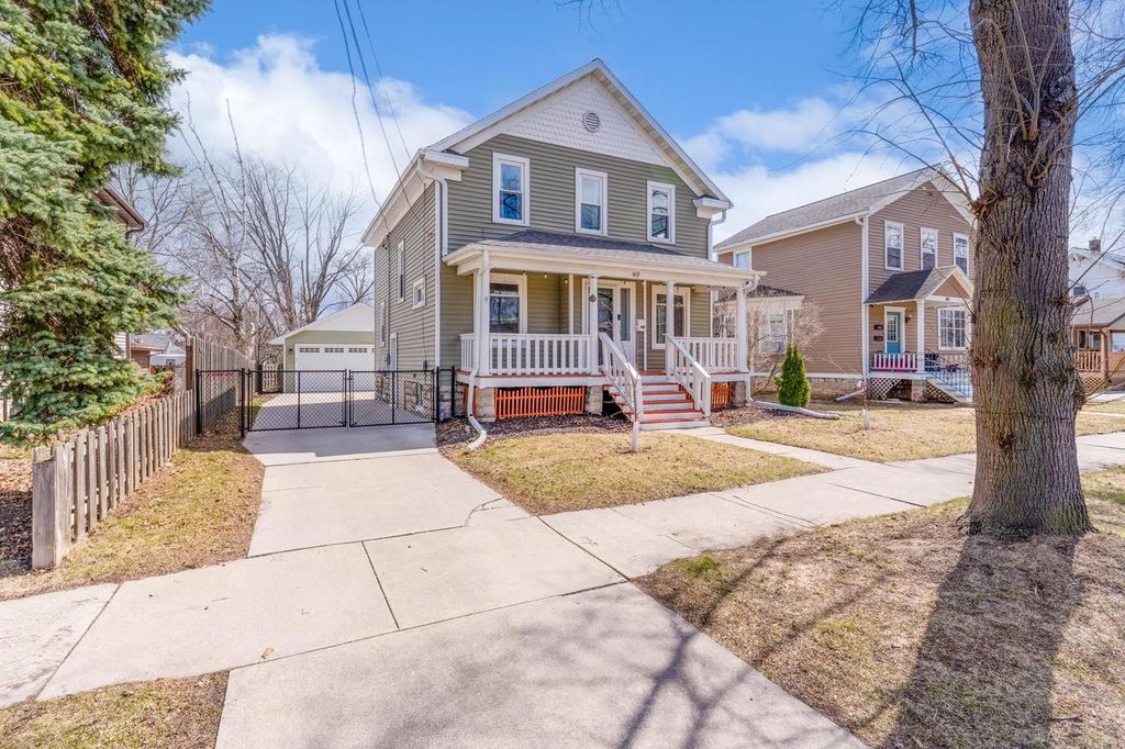 419 S CLAY STREET, Green Bay, WI 54301