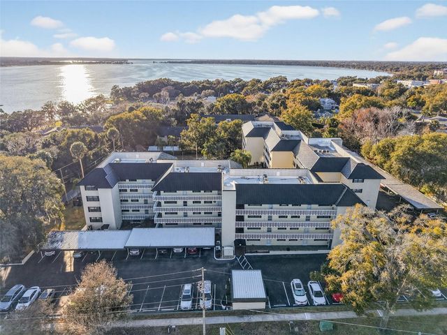 101 N GRANDVIEW STREET 206, Mount Dora, FL 32757