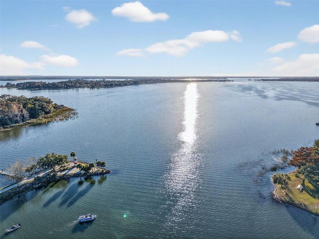 101 N GRANDVIEW STREET 206, Mount Dora, FL 32757