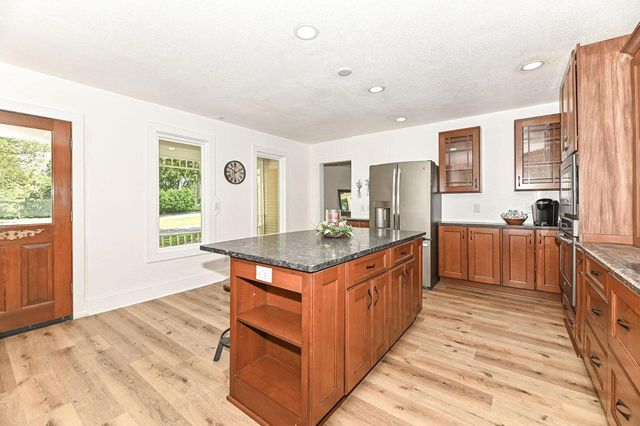 5824 Marsh ROAD, Waterford, WI 53185