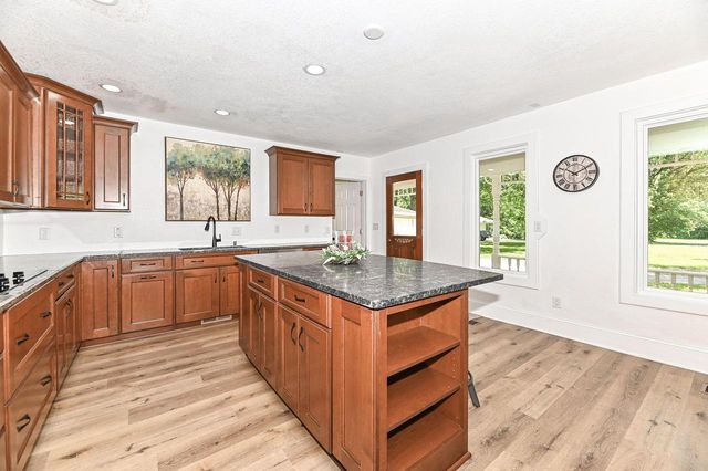 5824 Marsh ROAD, Waterford, WI 53185