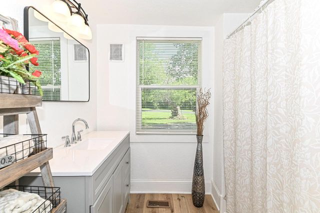 5824 Marsh ROAD, Waterford, WI 53185