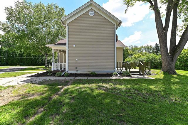 5824 Marsh ROAD, Waterford, WI 53185