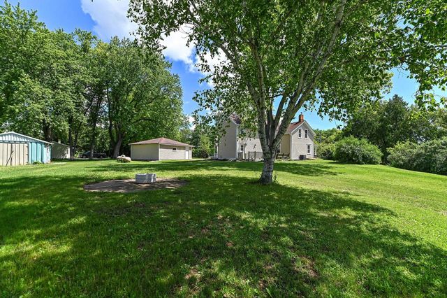 5824 Marsh ROAD, Waterford, WI 53185