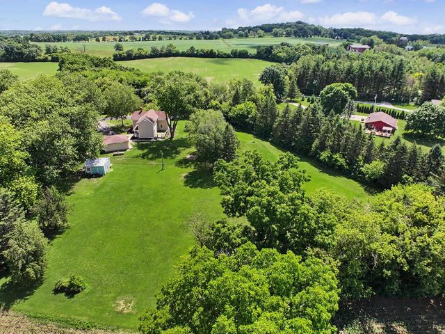 5824 Marsh ROAD, Waterford, WI 53185