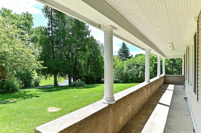 5824 Marsh ROAD, Waterford, WI 53185