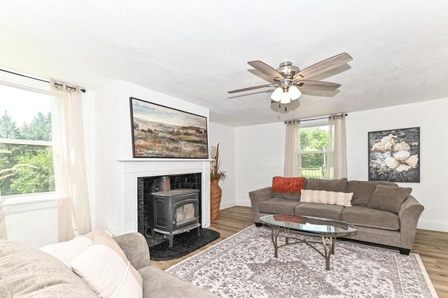 5824 Marsh ROAD, Waterford, WI 53185