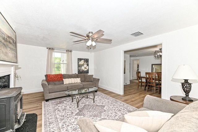 5824 Marsh ROAD, Waterford, WI 53185