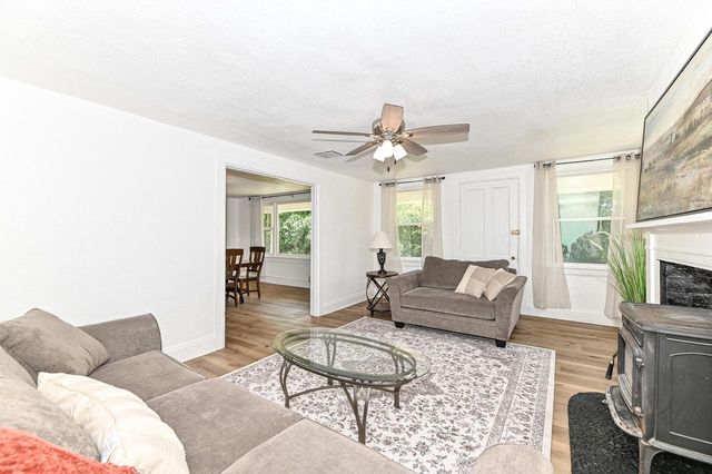 5824 Marsh ROAD, Waterford, WI 53185