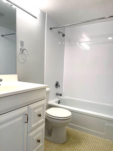 215 Canterbury J, West Palm Beach, FL 33417