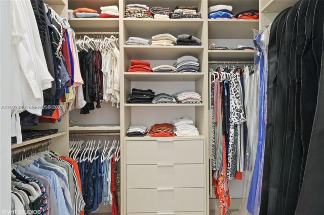 5883 W Brookfield Cir W, Hollywood, FL 33312