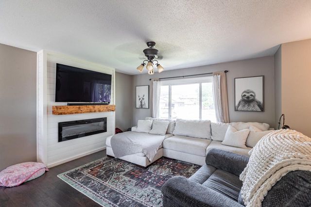 3030 North COURT, Holmen, WI 54636