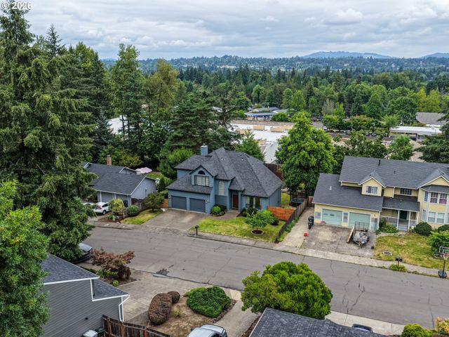 19490 WILDERNESS Dr, West Linn, OR 97068