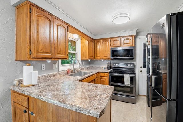 2539 MARY JO DRIVE, Green Bay, WI 54311