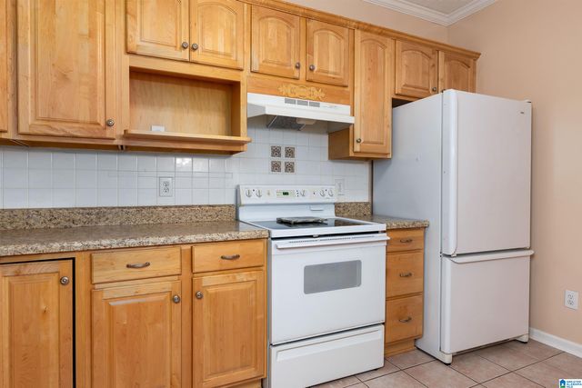 3193 BOXWOOD DRIVE, Hoover, AL 35216