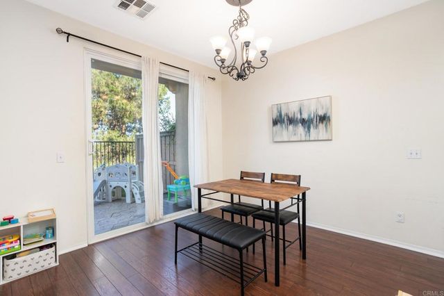 425 S Meadowbrook Dr 123, San Diego, CA 92114