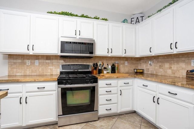 425 S Meadowbrook Dr 123, San Diego, CA 92114