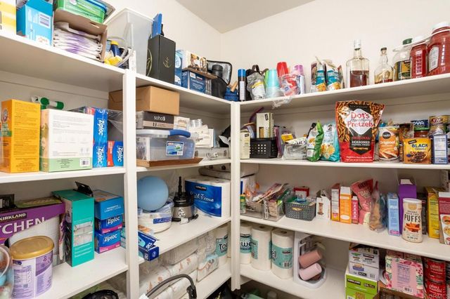 425 S Meadowbrook Dr 123, San Diego, CA 92114