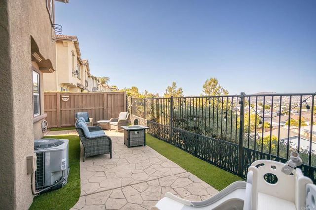 425 S Meadowbrook Dr 123, San Diego, CA 92114