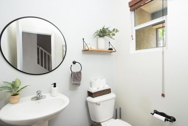 425 S Meadowbrook Dr 123, San Diego, CA 92114