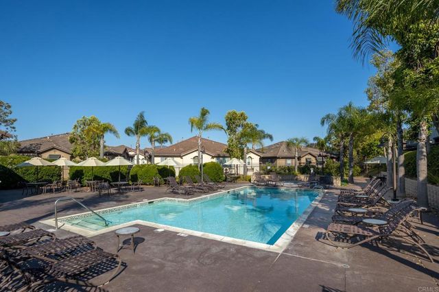 425 S Meadowbrook Dr 123, San Diego, CA 92114