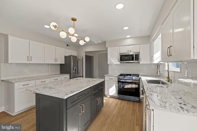 703 GREGORY DR, Horsham, PA 19044
