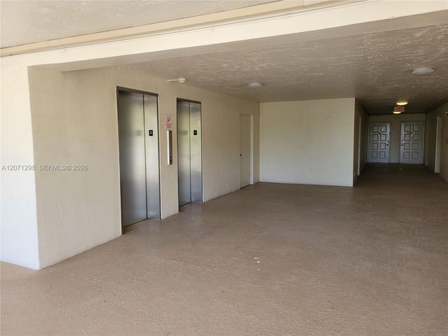 3090 N Course Drive 405, Pompano Beach, FL 33069