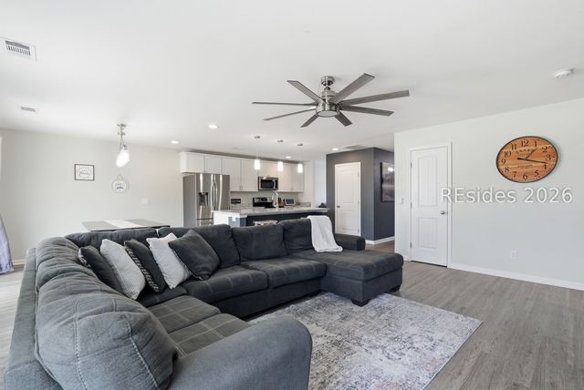2 Westlake Dr, Bluffton, SC 29910