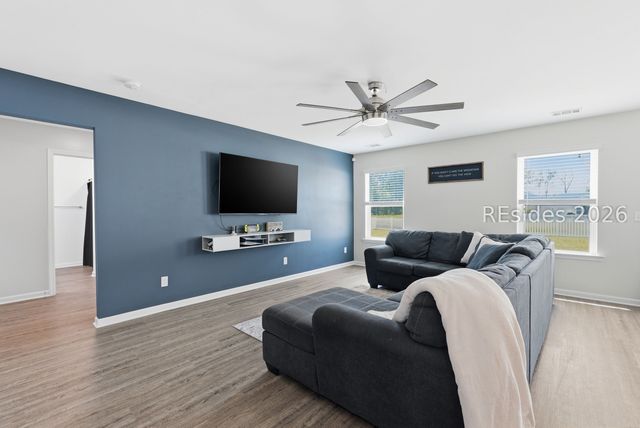 2 Westlake Dr, Bluffton, SC 29910