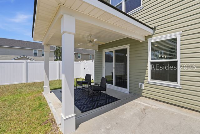 2 Westlake Dr, Bluffton, SC 29910