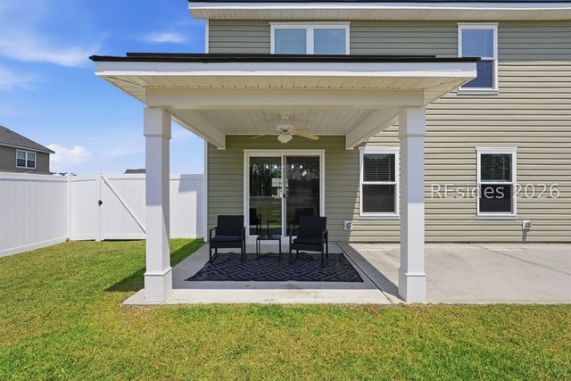 2 Westlake Dr, Bluffton, SC 29910