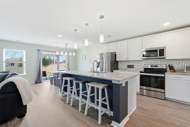 2 Westlake Dr, Bluffton, SC 29910
