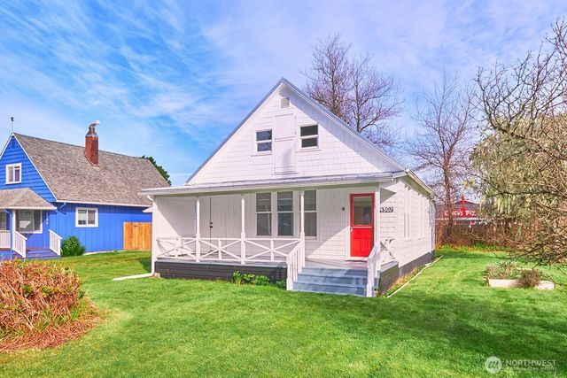 4302 L Place, Seaview, WA 98644