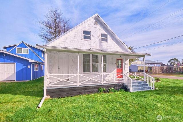 4302 L Place, Seaview, WA 98644