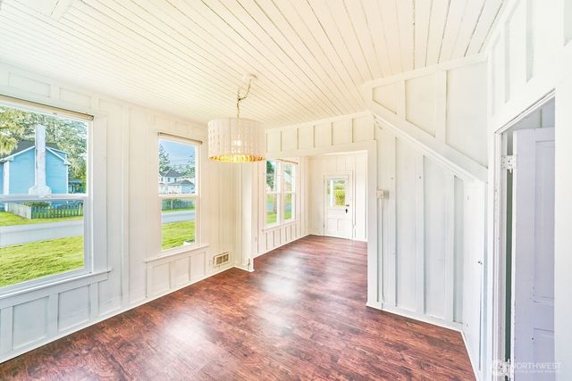 4302 L Place, Seaview, WA 98644