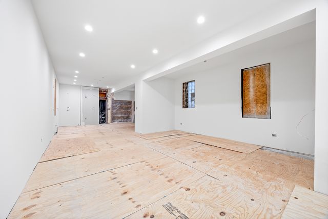 3408 S Carpenter Street, Chicago, IL 60608