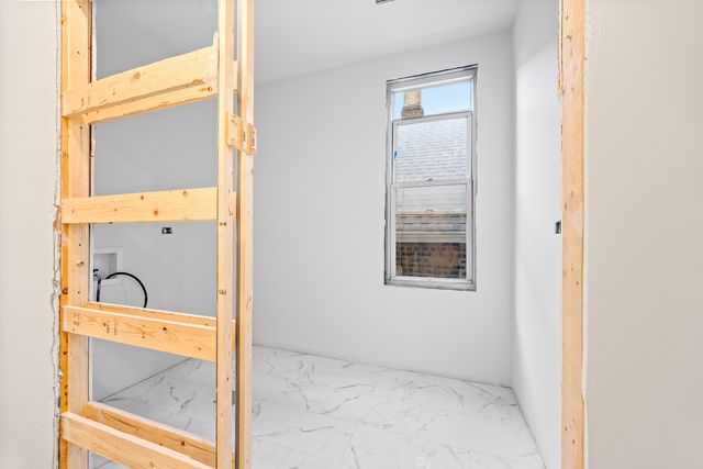 3408 S Carpenter Street, Chicago, IL 60608