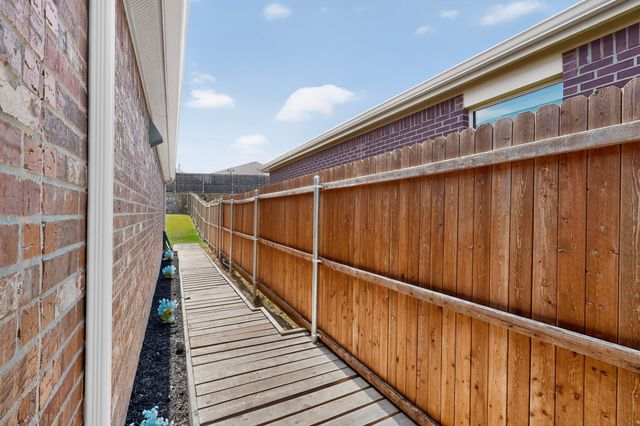 2022 Puma Street, Crandall, TX 75114