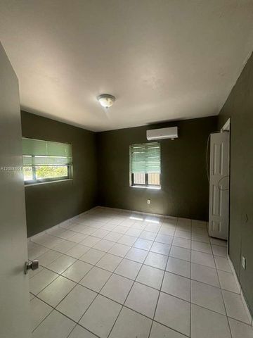 1167 NW 112th Street A, Miami, FL 33168