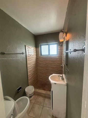 1167 NW 112th Street A, Miami, FL 33168