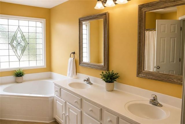 783 Deerfield Court, Stone Mountain, GA 30087