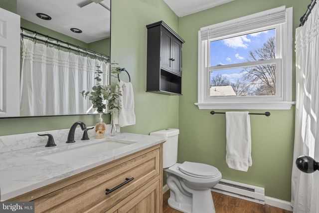 7 HARVEST DR, Thorndale, PA 19372