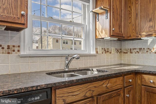 7 HARVEST DR, Thorndale, PA 19372