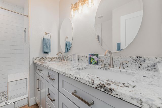 5225 E HEARN Road, Scottsdale, AZ 85254