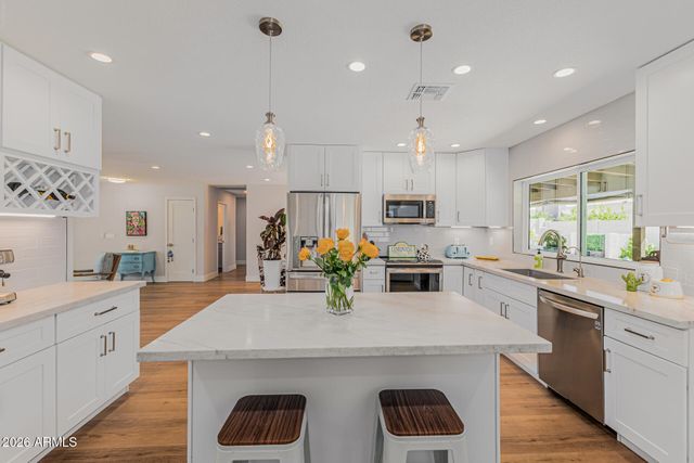 5225 E HEARN Road, Scottsdale, AZ 85254