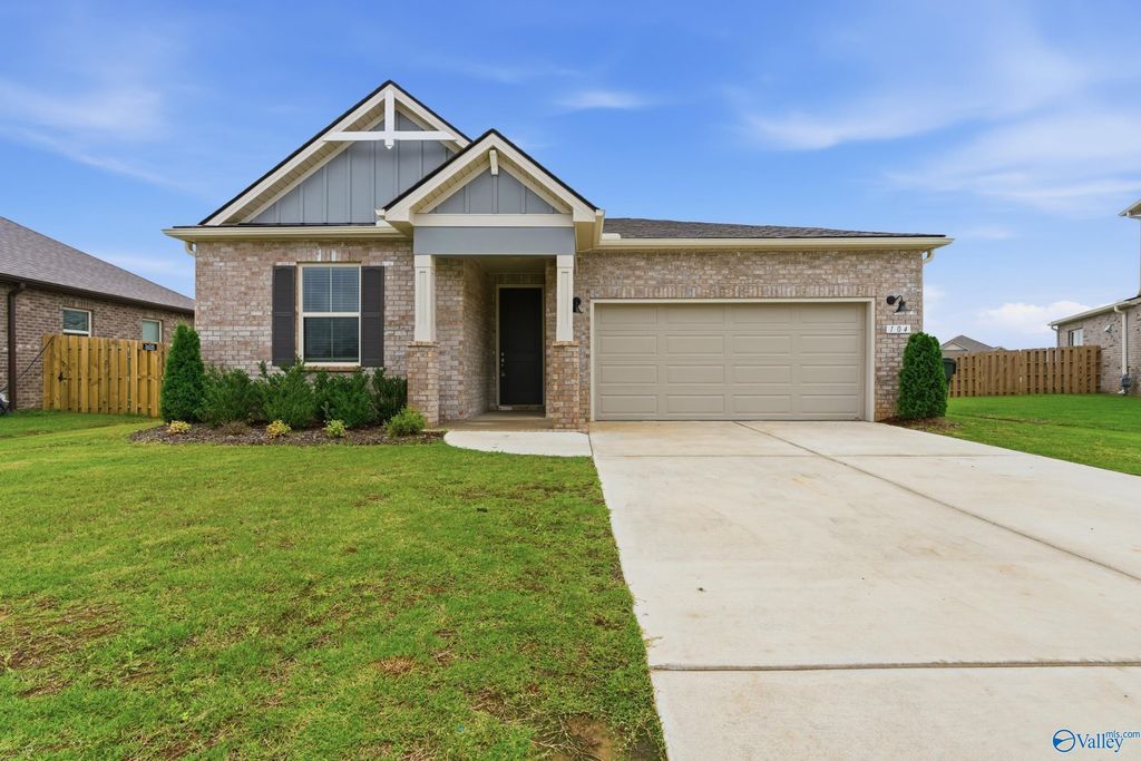104 Cavern Court, Huntsville, AL 35811