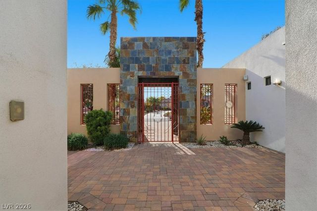 928 Santa Helena Avenue, Henderson, NV 89002